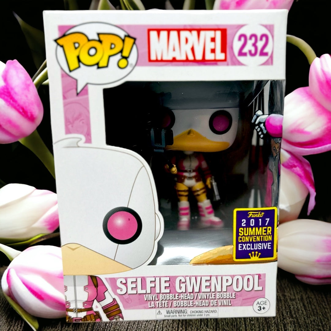 Marvel - Selfie Gwenpool 232 TCC X “Mooch”