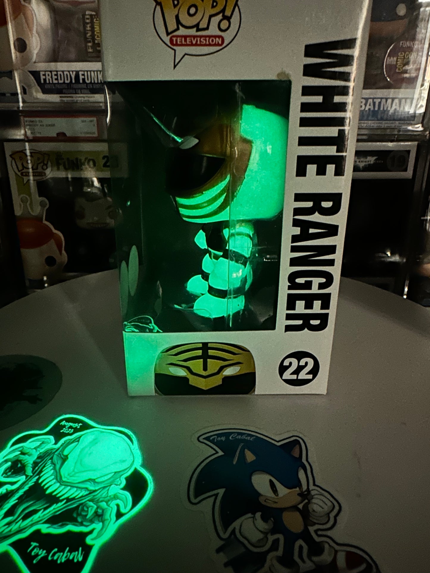 Sold 10/21 2013 SDCC White Ranger GITD LE480